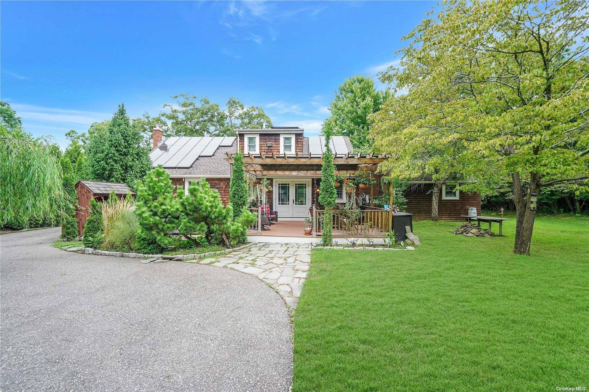 Ridge, NY 11961,32 Ridge RD