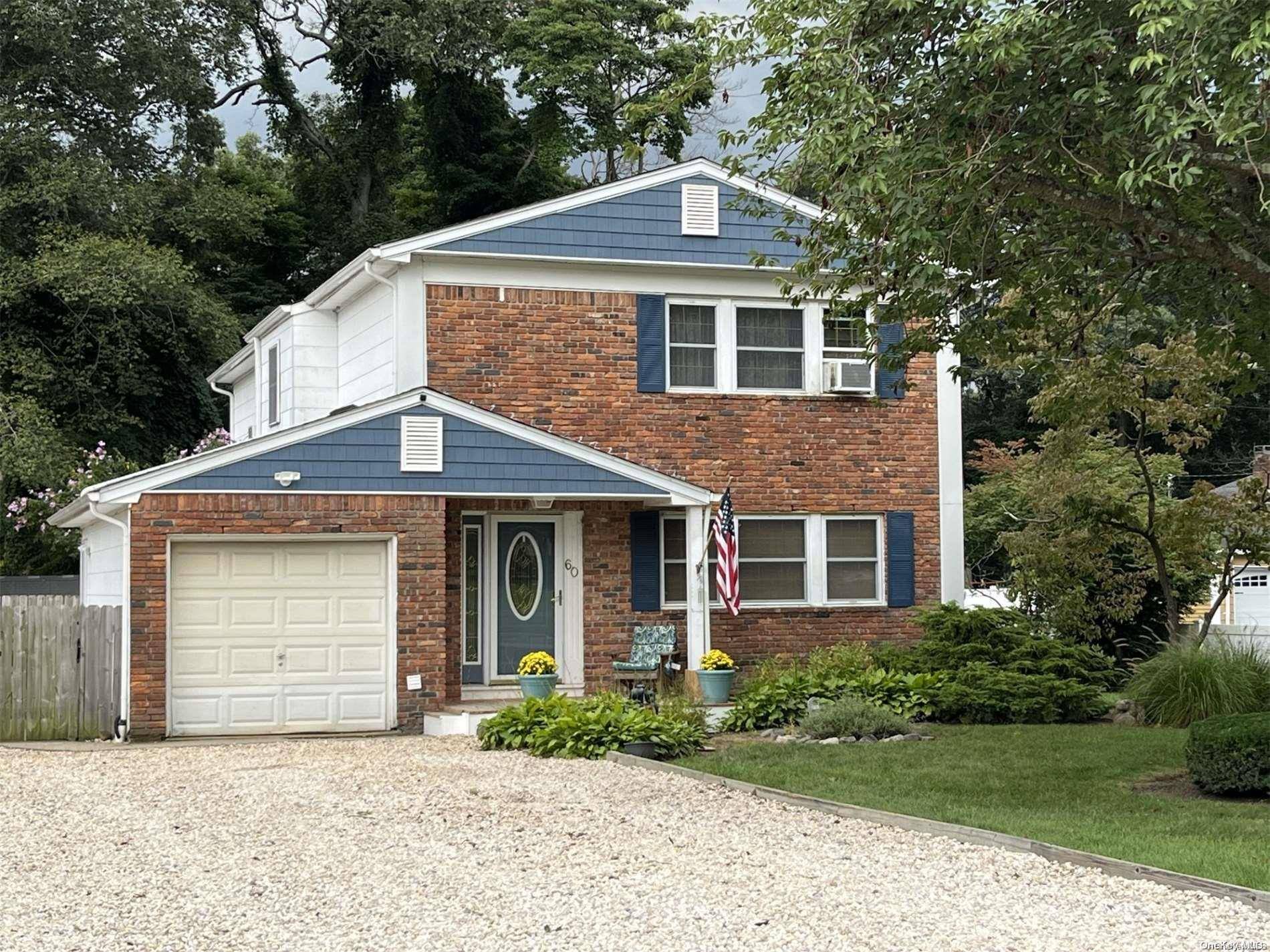 Ronkonkoma, NY 11779,60 Smith ST