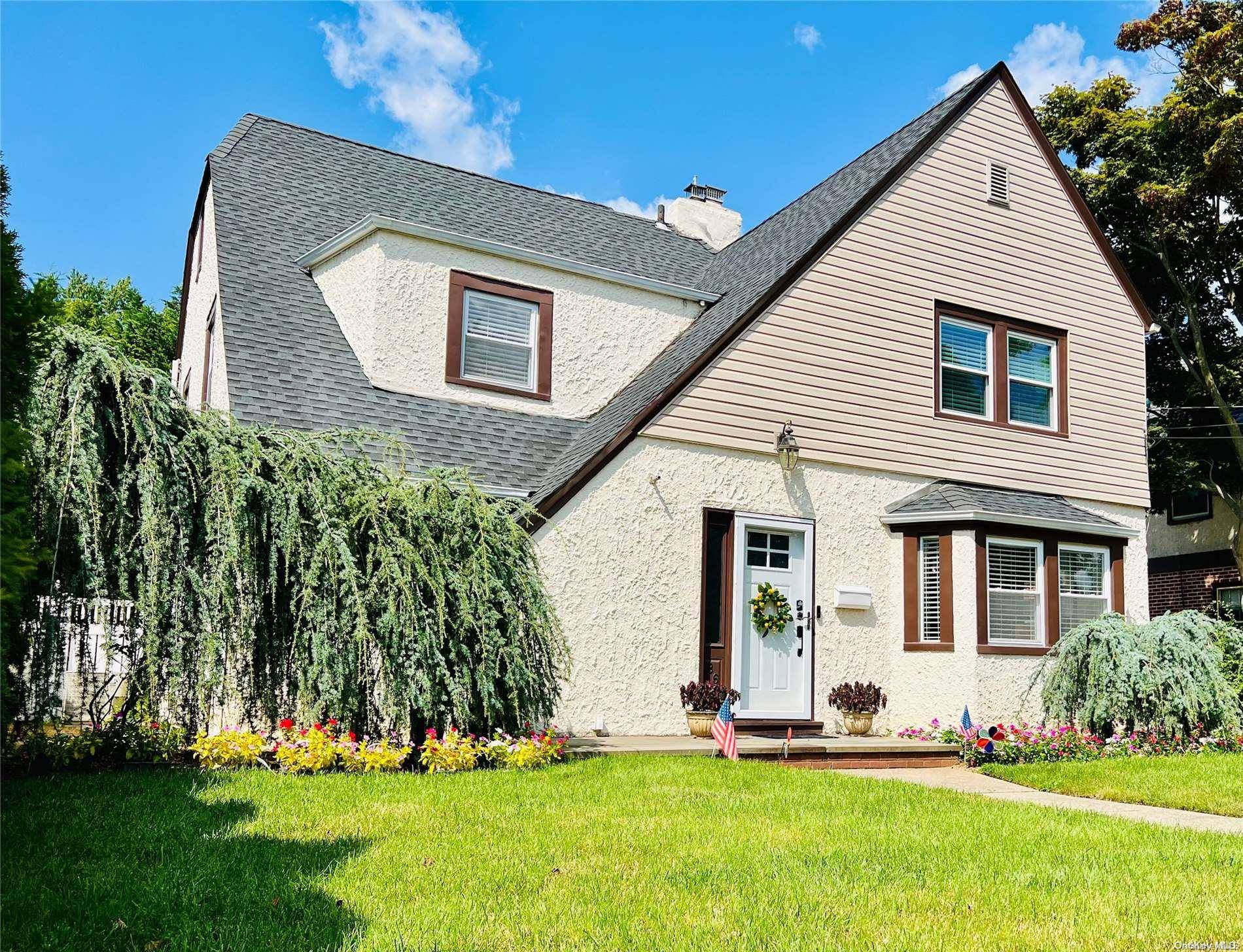 West Hempstead, NY 11552,86 Trinity PL