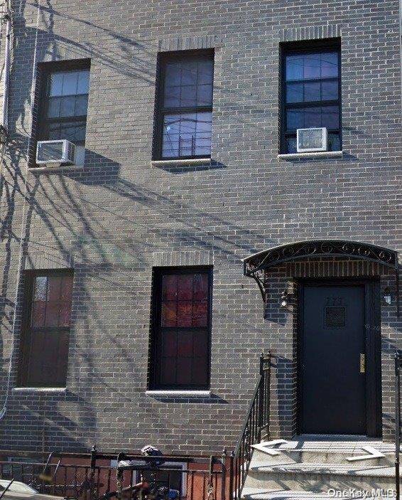 Brooklyn, NY 11208,773 Liberty AVE #2