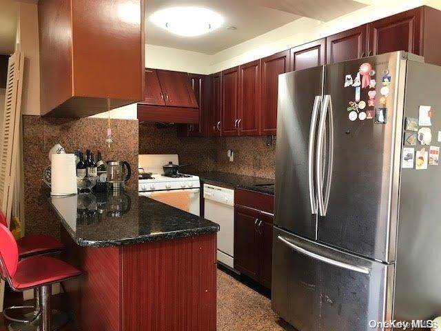 Flushing, NY 11355,41-05 College Point BLVD #-