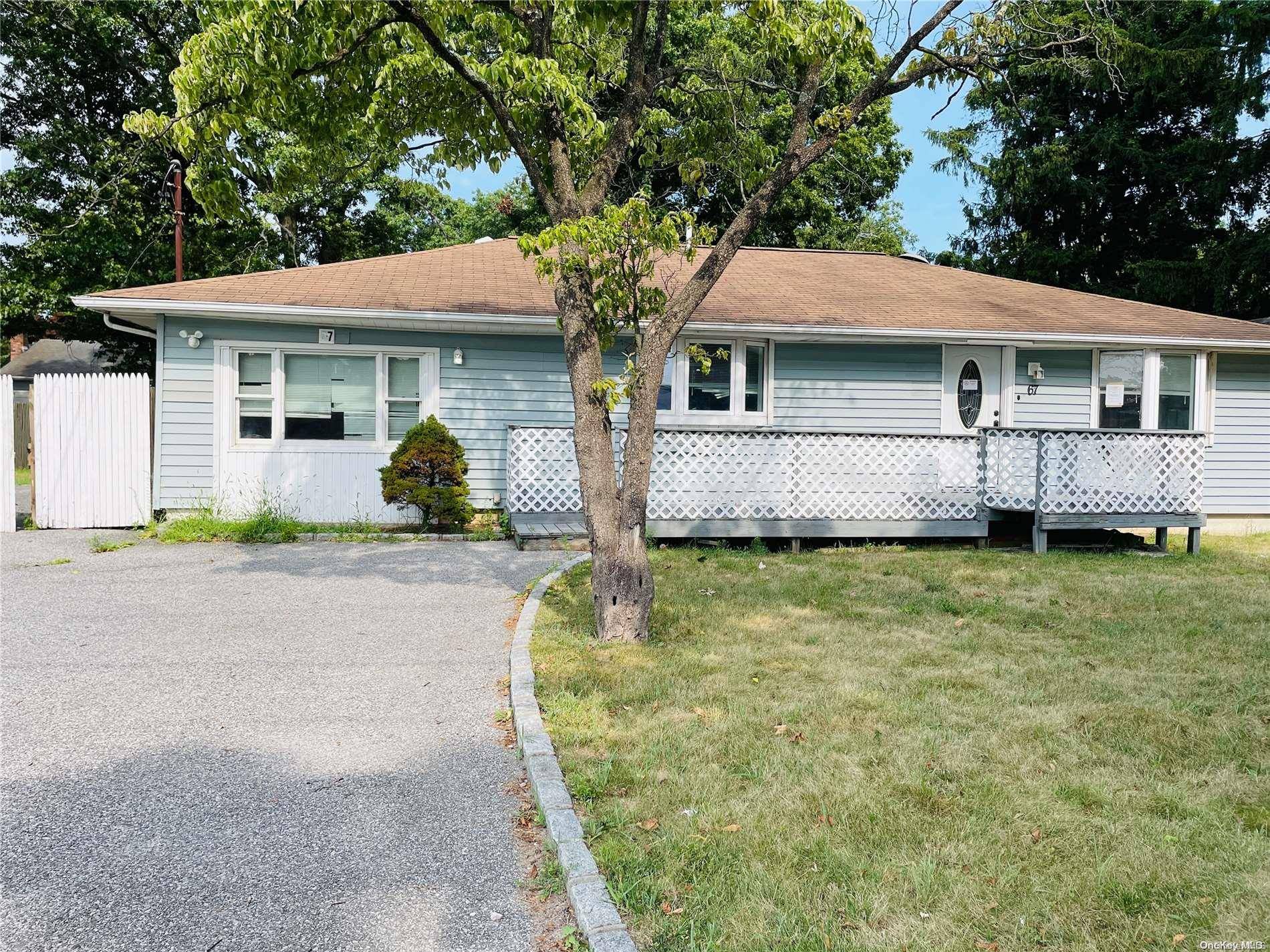 Bay Shore, NY 11706,67 Saxon AVE