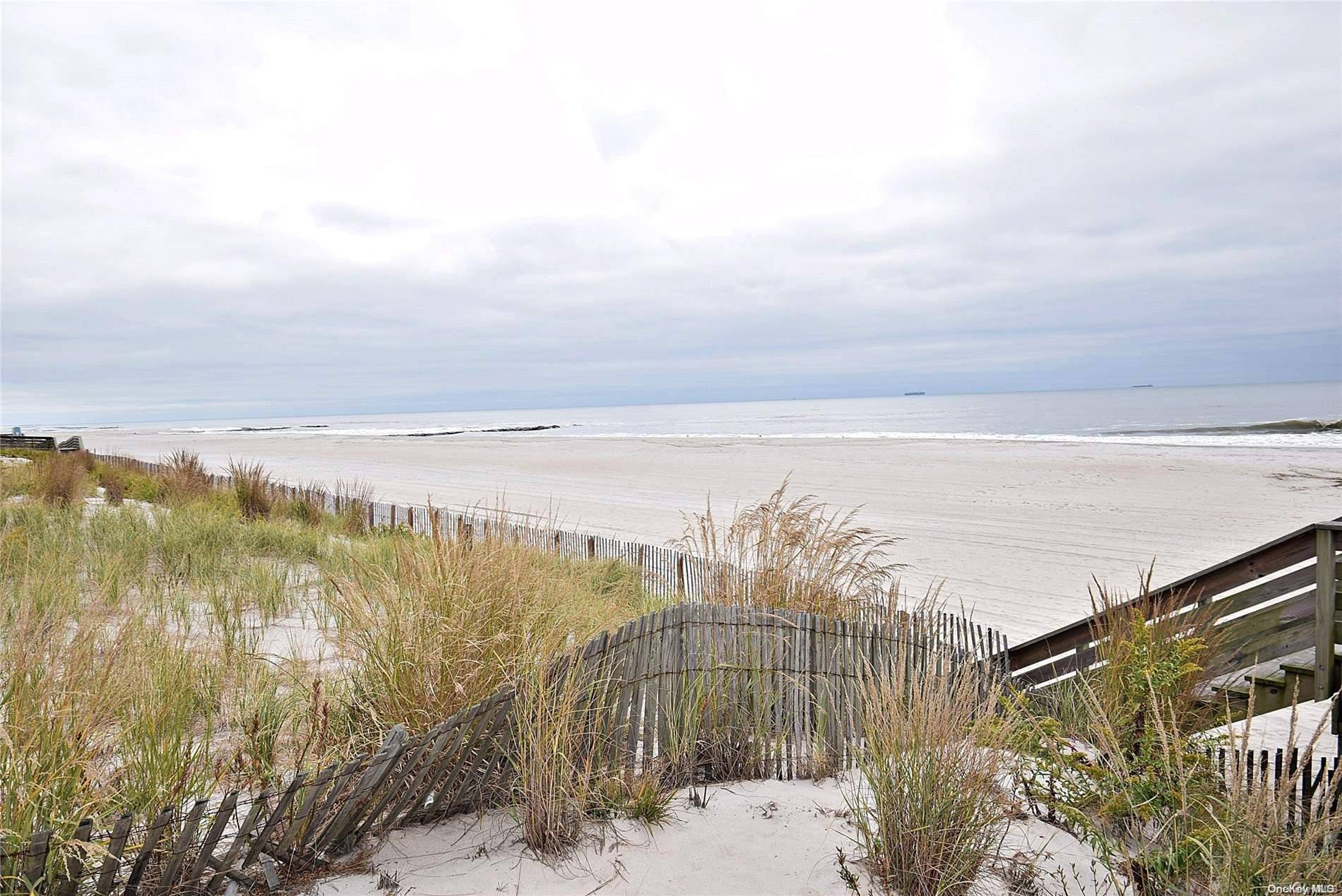 Long Beach, NY 11561,843 Oceanfront