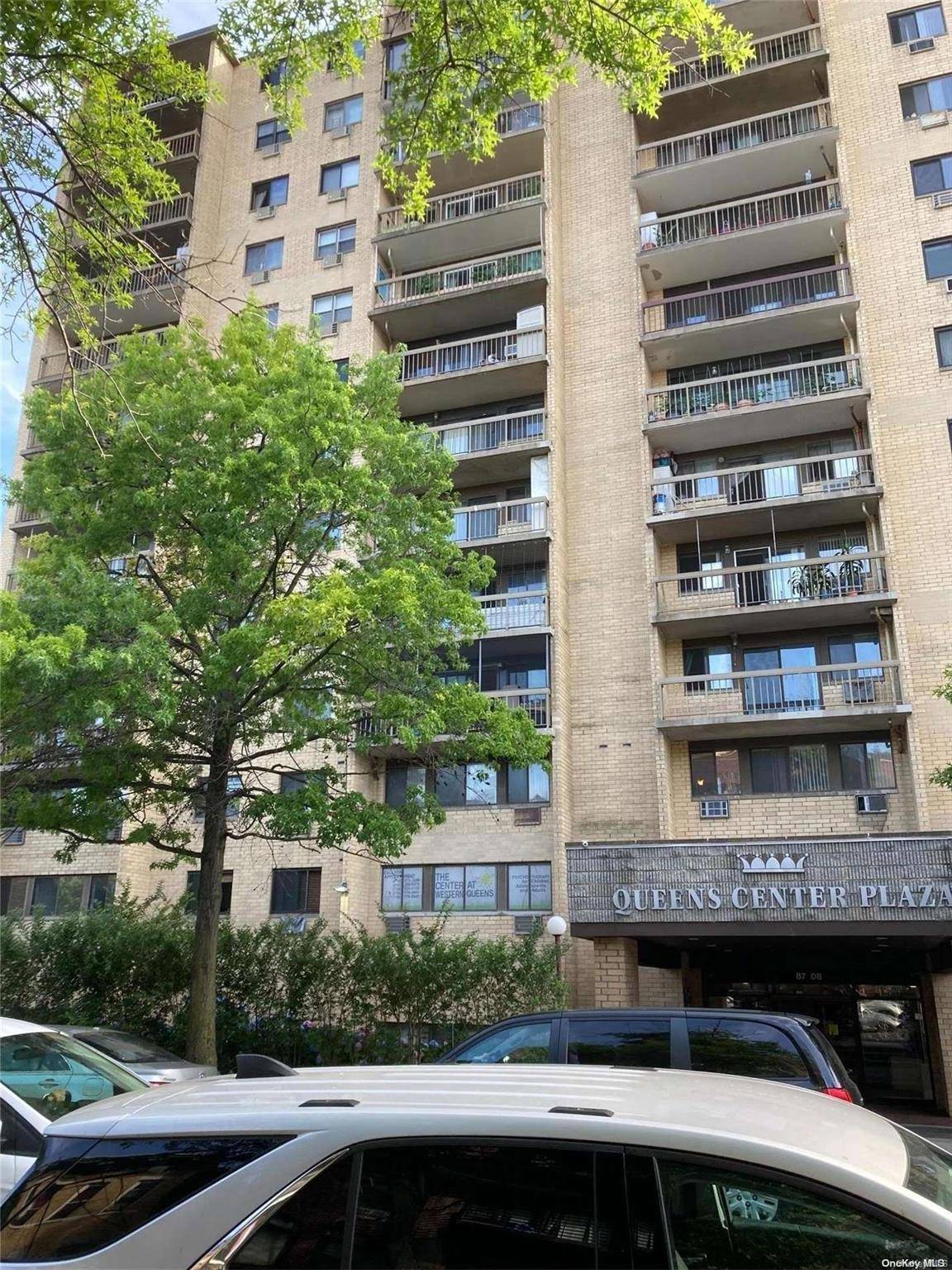 Elmhurst, NY 11373,87-08 Justice AVE #1B