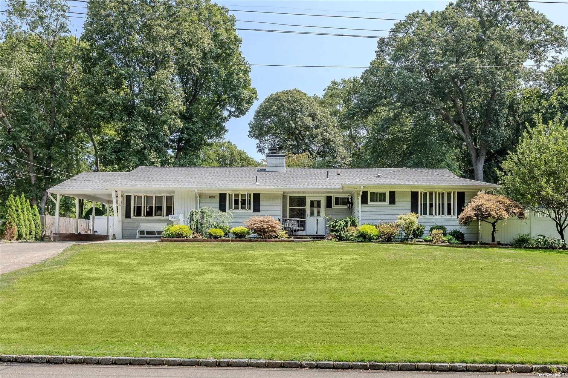 Huntington Station, NY 11746,45 Wyoming DR