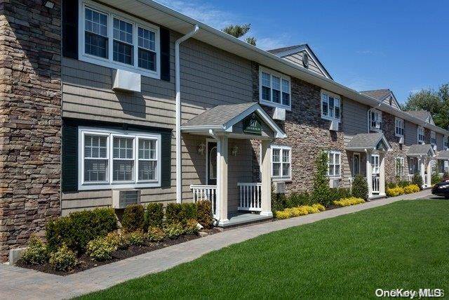 Deer Park, NY 11729,805 Long Island AVE #16B