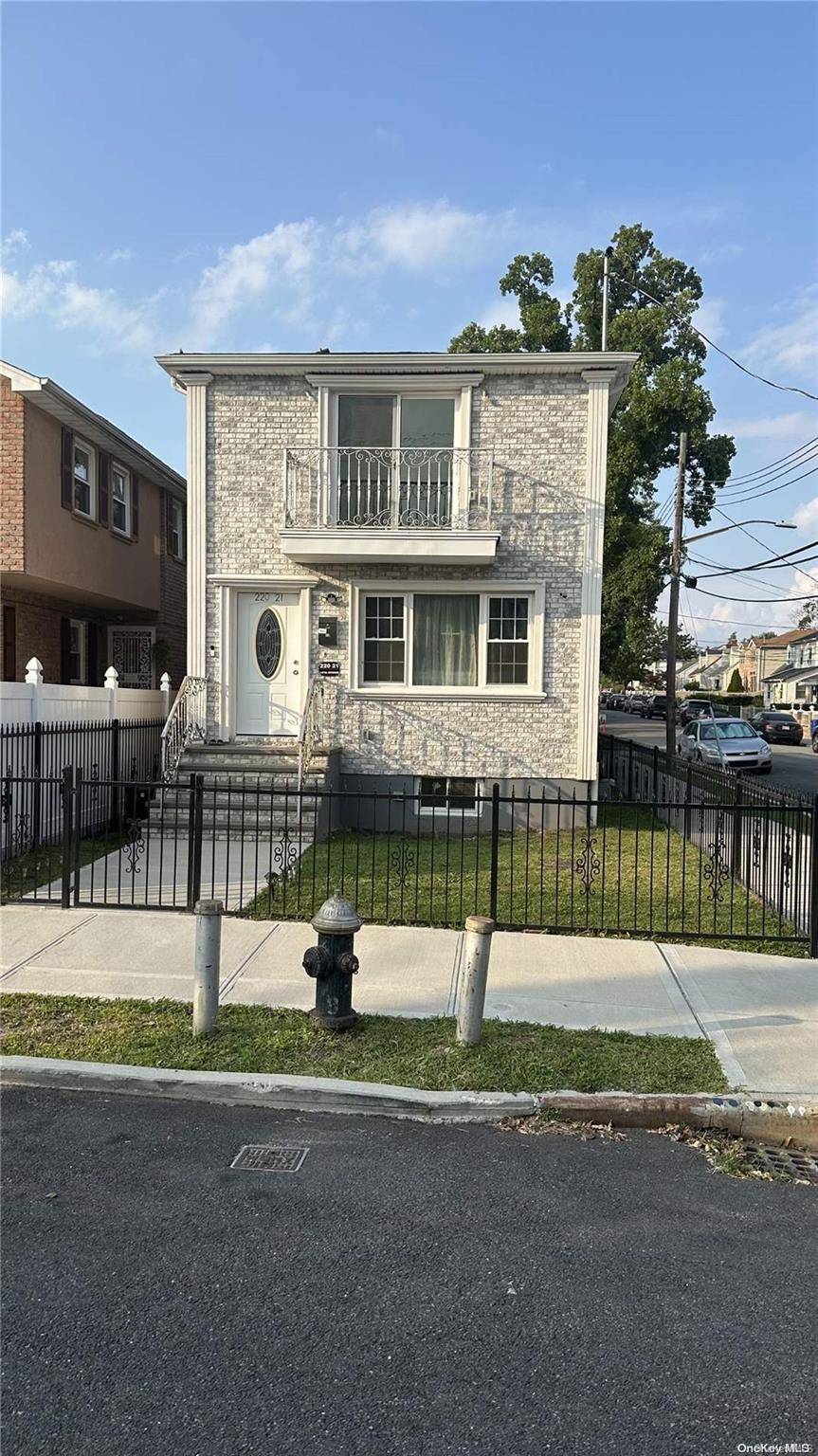 Springfield Gardens, NY 11413,220-21 137th Avenue