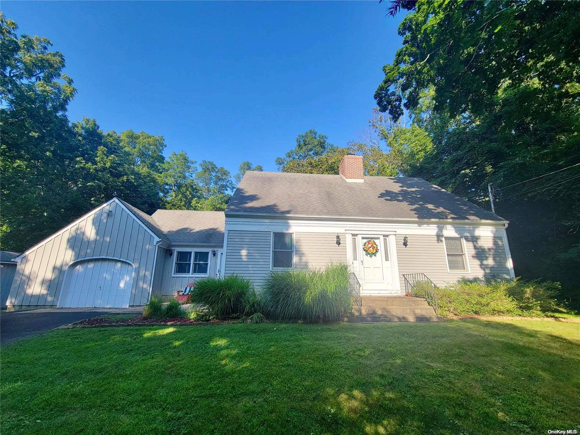 East Setauket, NY 11733,39 Van Brunt Manor RD