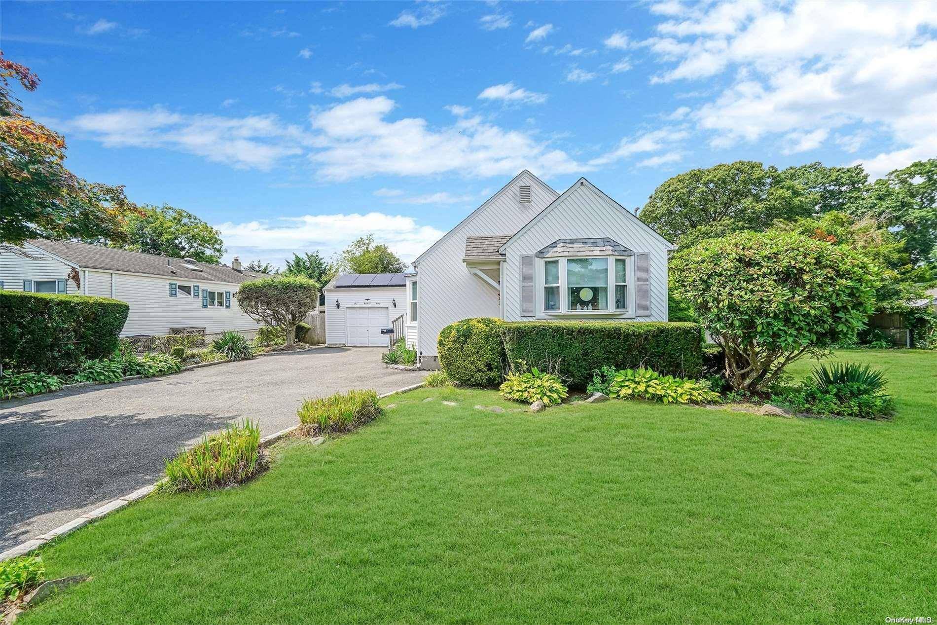 Islip, NY 11751,120 Winganhauppauge RD