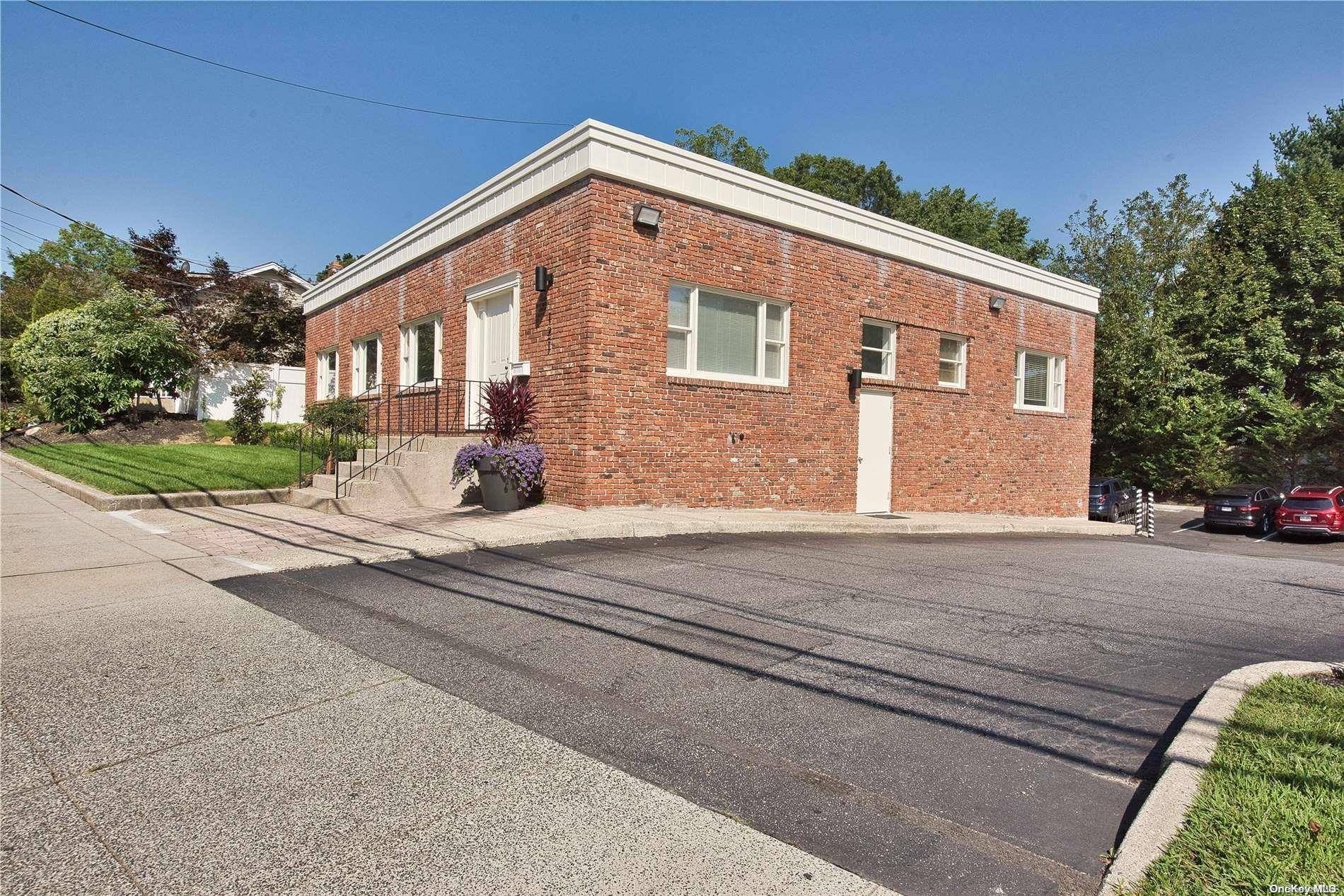 Kings Park, NY 11754,121 Pulaski RD