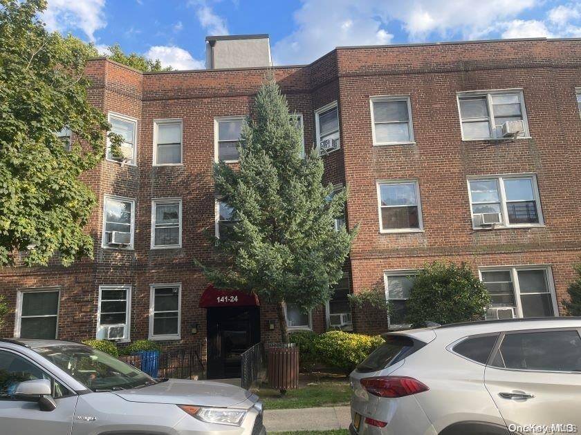 Kew Garden Hills, NY 11367,141-24 78 Rd #3a