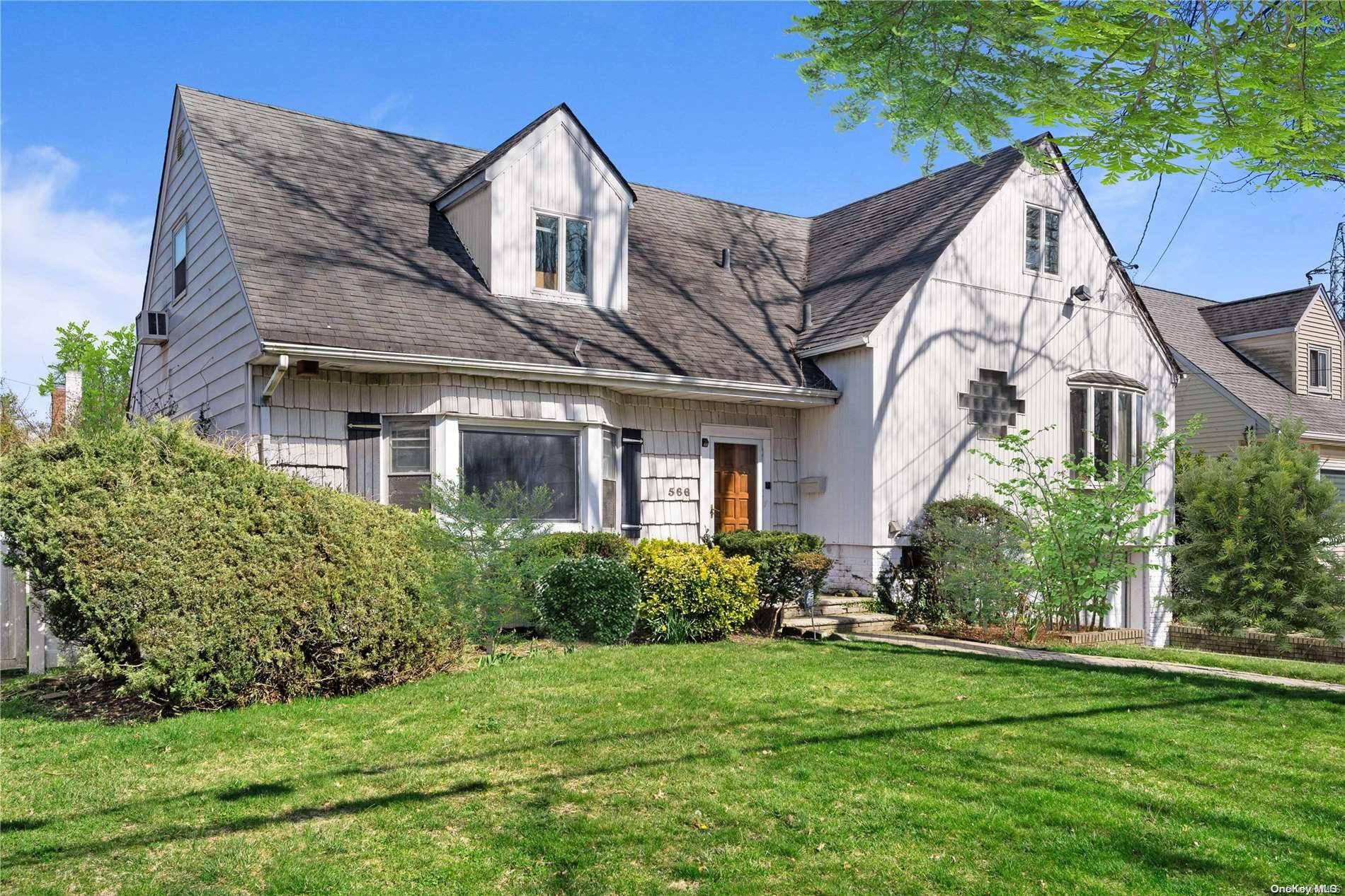Woodmere, NY 11598,566 Saddle Ridge RD