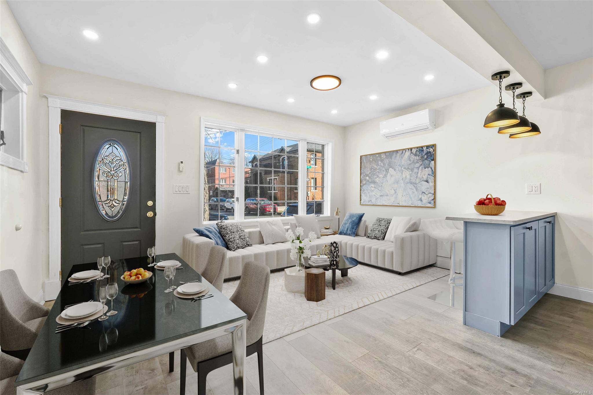 Middle Village, NY 11379,62-48 70th ST