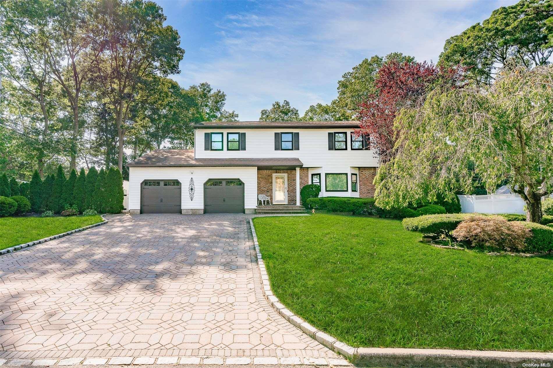 Ronkonkoma, NY 11779,4 Elan LN