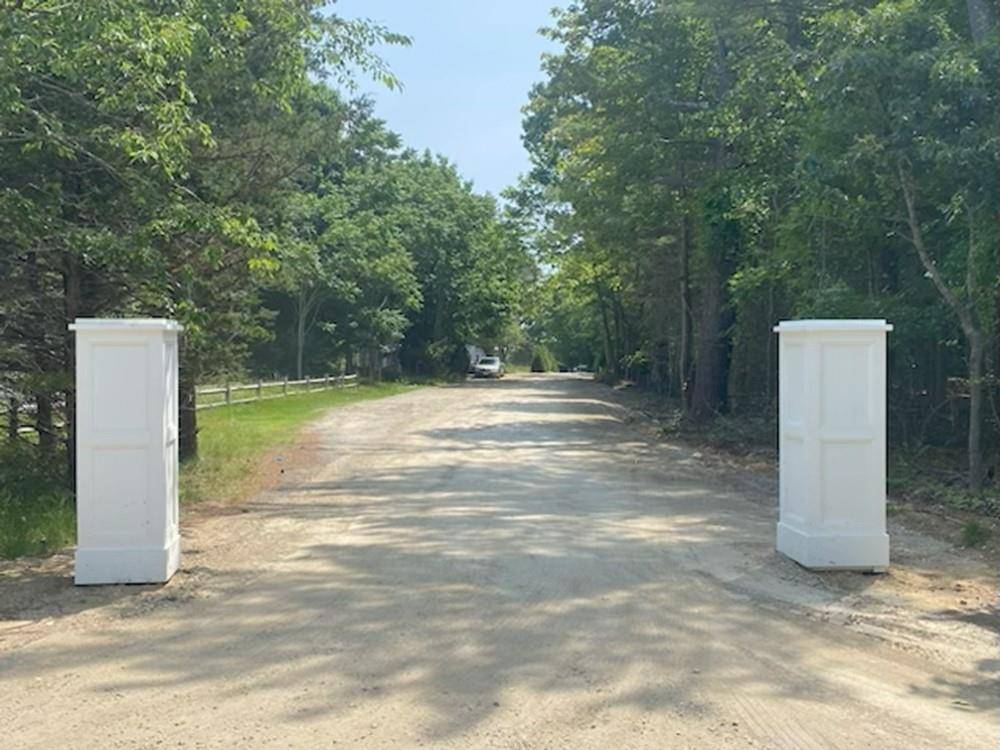 Westhampton Beach, NY 11978,553 Main ST