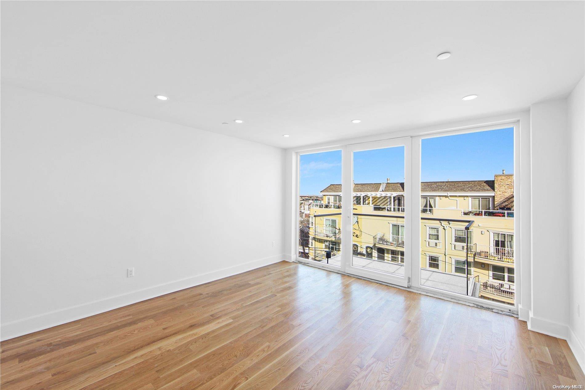 Rockaway Park, NY 11694,183 Beach 101st ST #2A