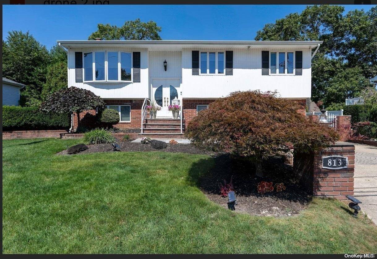 West Islip, NY 11795,813 Stanley ST