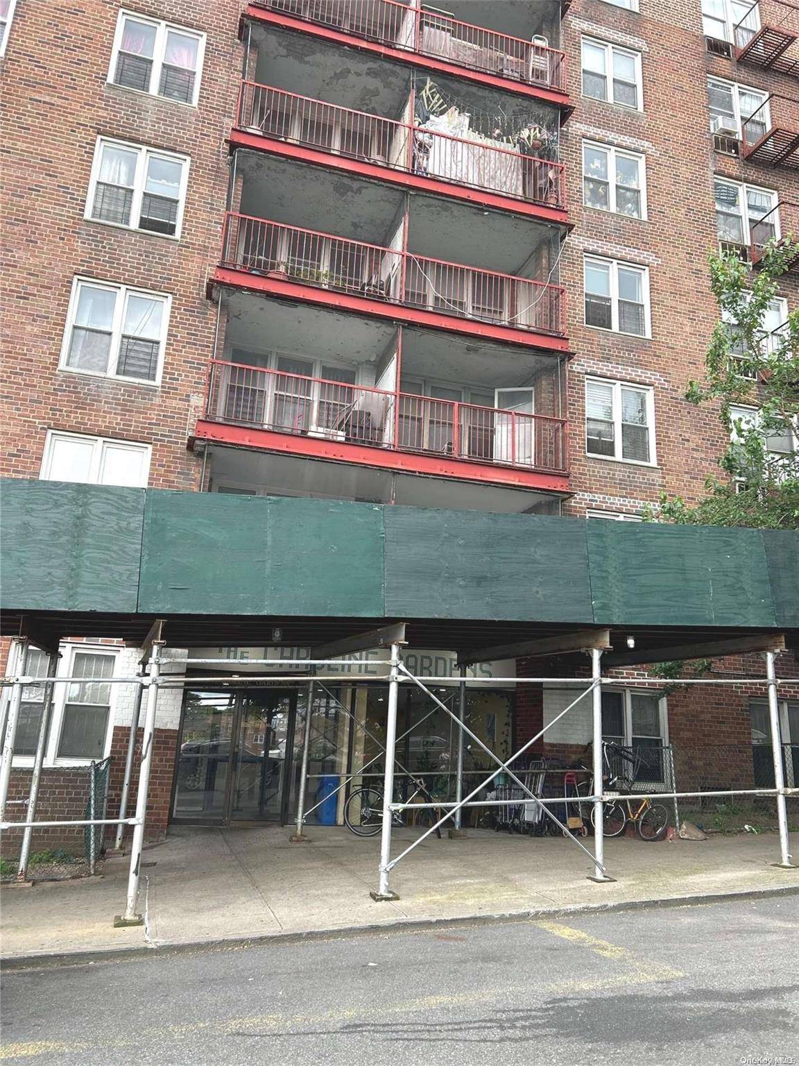 Elmhurst, NY 11373,86-16 60 AVE #1L