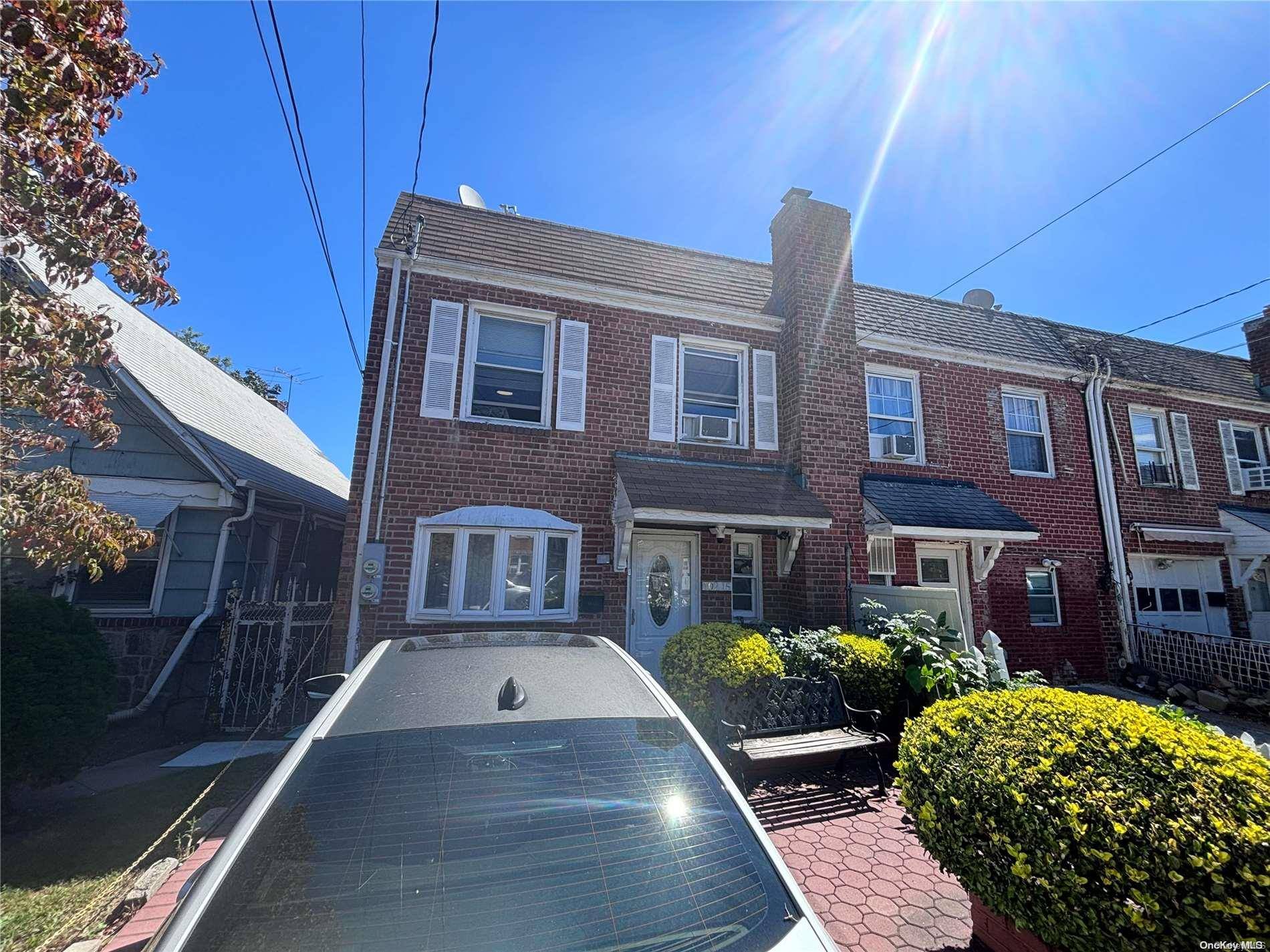 Queens Village, NY 11429,102-15 221 ST