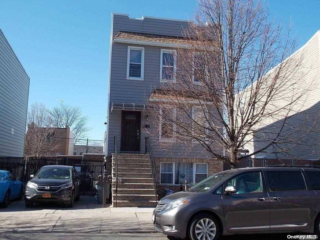 Glendale, NY 11385,Address not disclosed