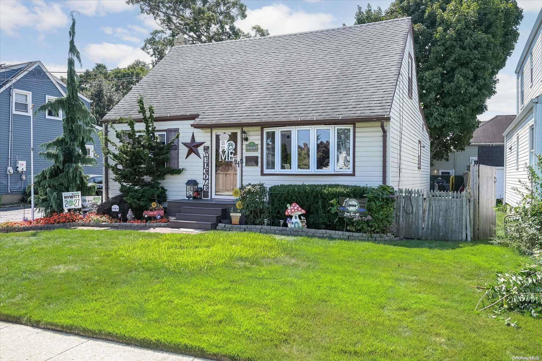 Farmingdale, NY 11735,8 Juniper ST