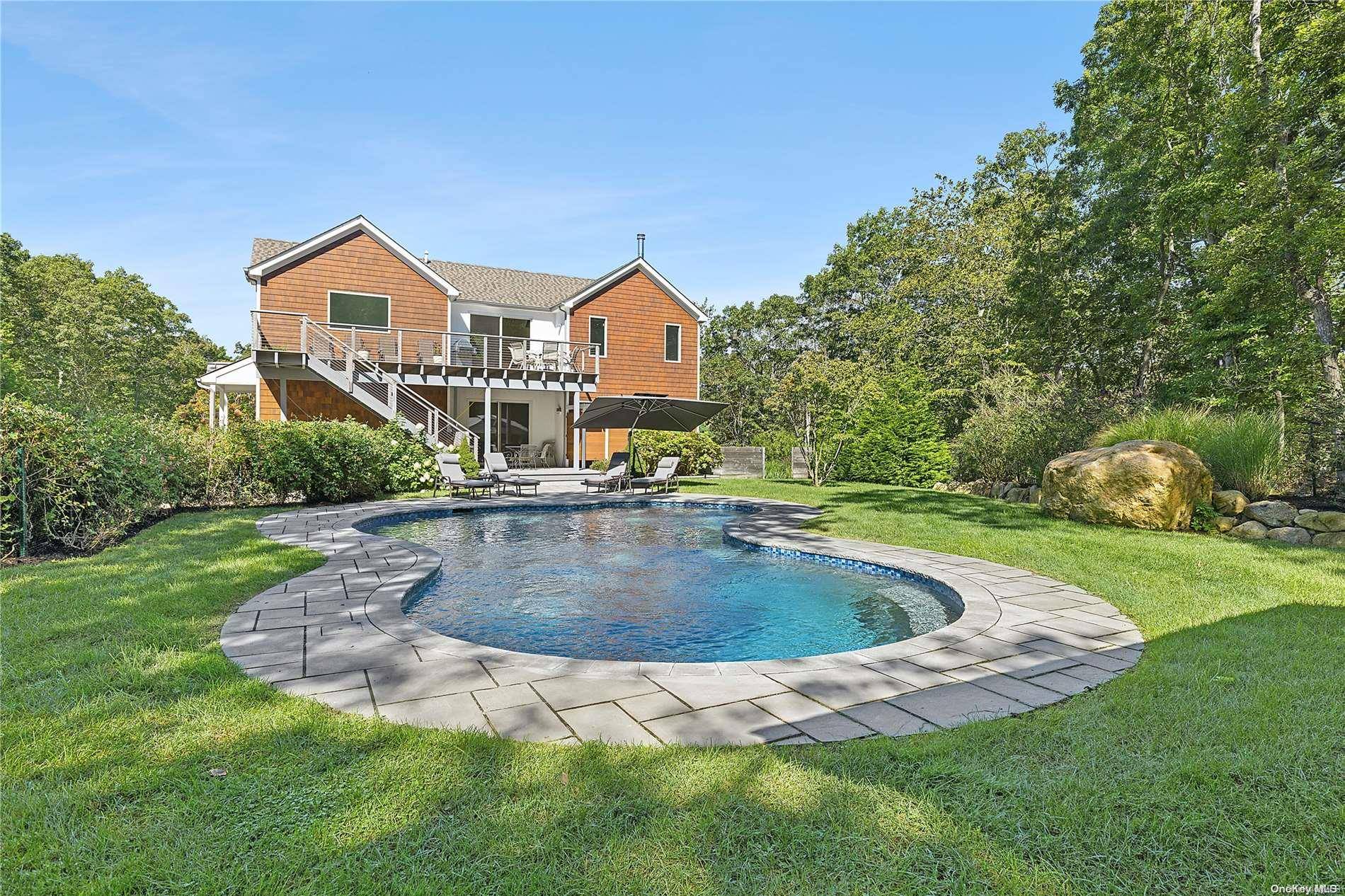 East Hampton, NY 11937,15 Hill Side LN