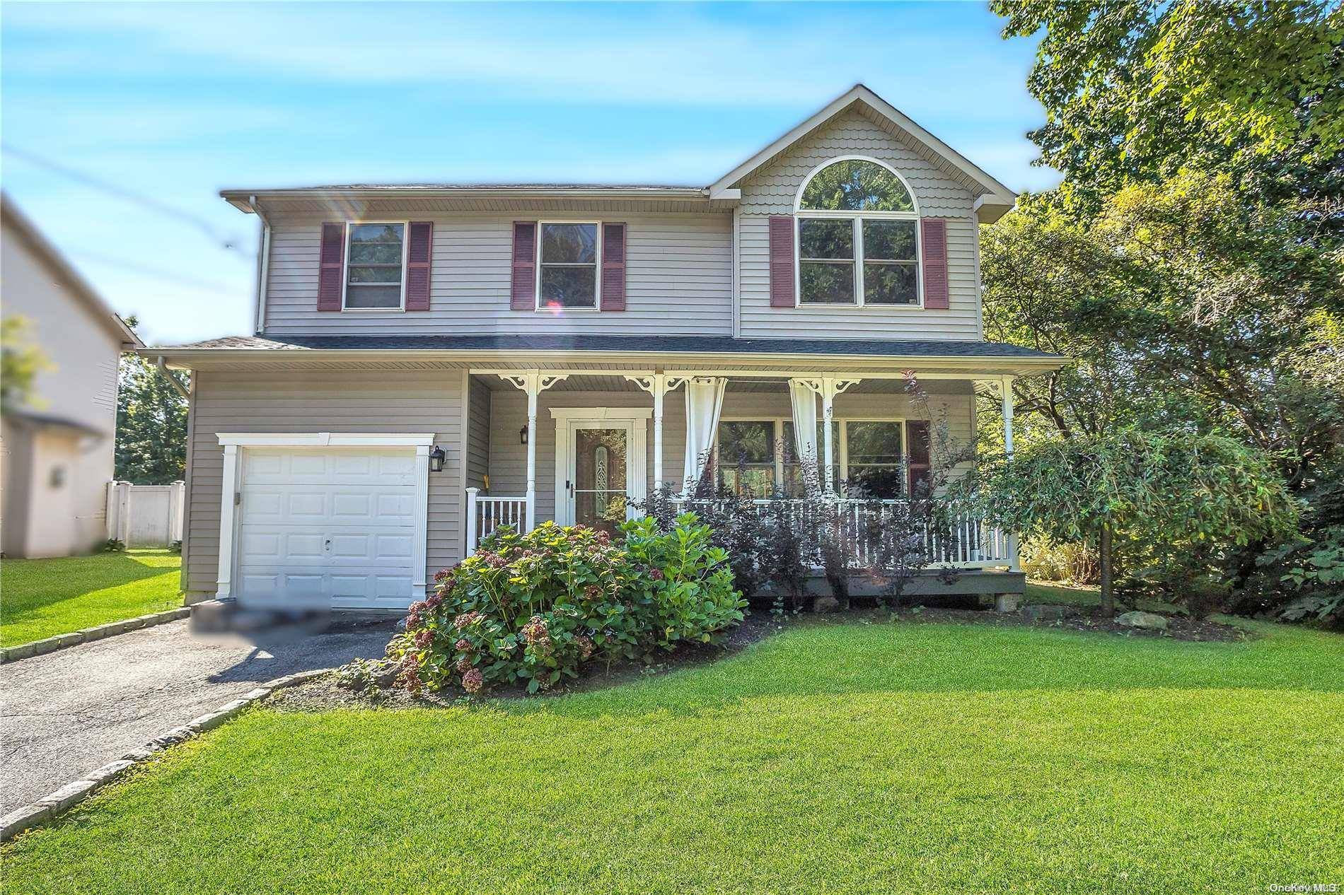 Islip, NY 11751,110 Herbert ST