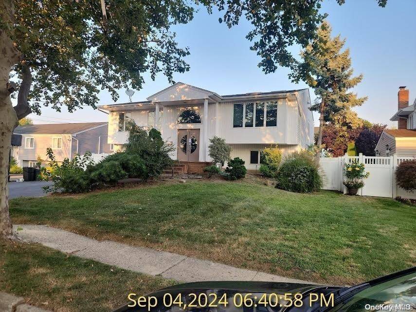 Bellmore, NY 11710,2785 Len DR