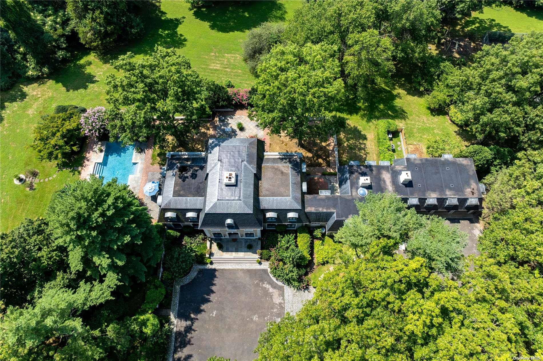 Mill Neck, NY 11765,232 Cleft RD