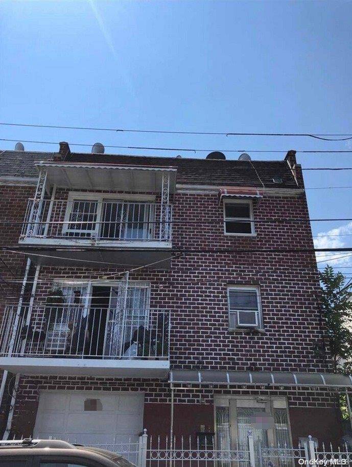 Elmhurst, NY 11373,94-52 45th AVE