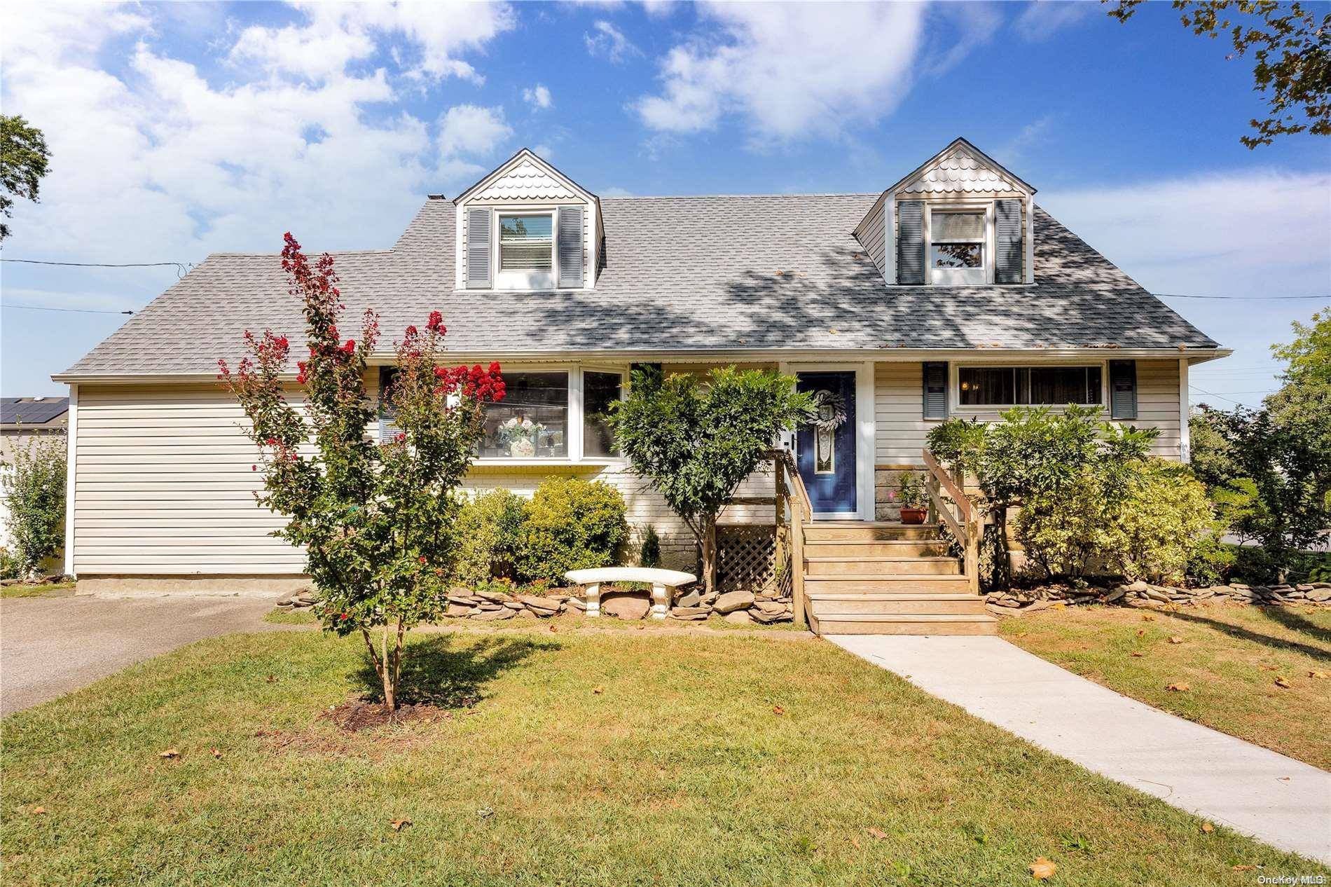 Seaford, NY 11783,3819 Brooklyn AVE