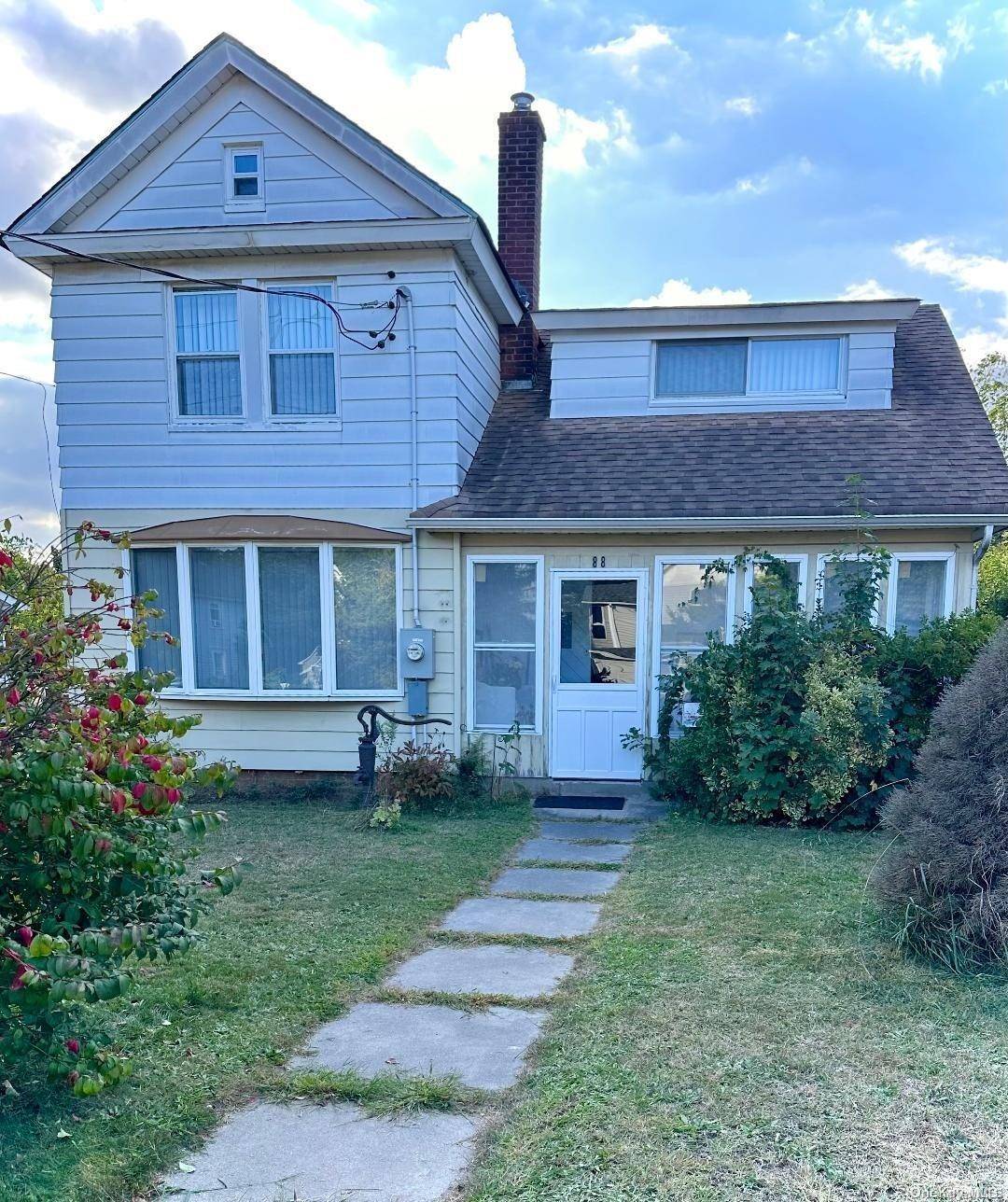 Patchogue, NY 11772,88 Jayne AVE