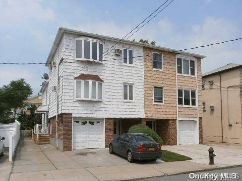 Bayside, NY 11360,15-92 208th PL #2