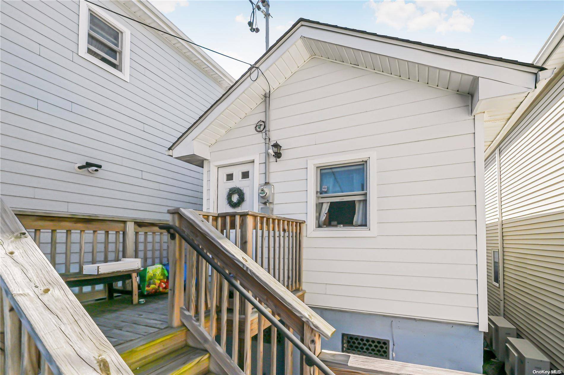 Howard Beach, NY 11414,99-65 Lockwood CT