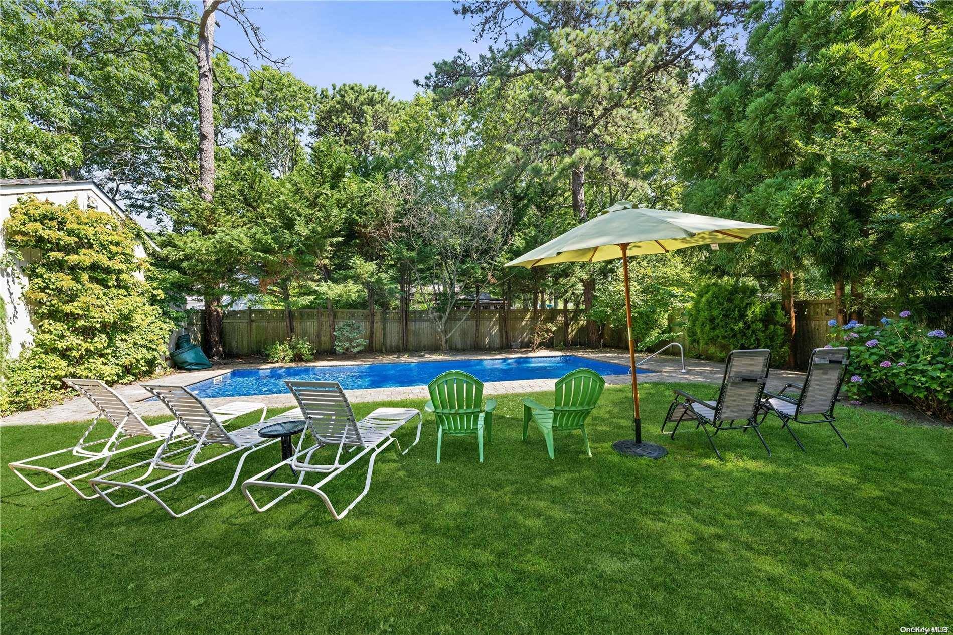Hampton Bays, NY 11946,52 Sherwood RD