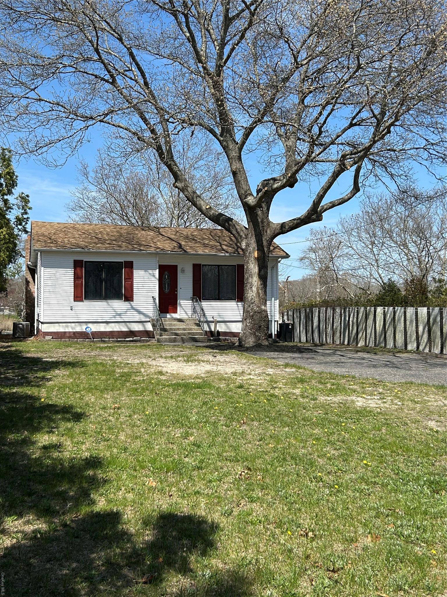 Mastic Beach, NY 11951,41 Riverside AVE