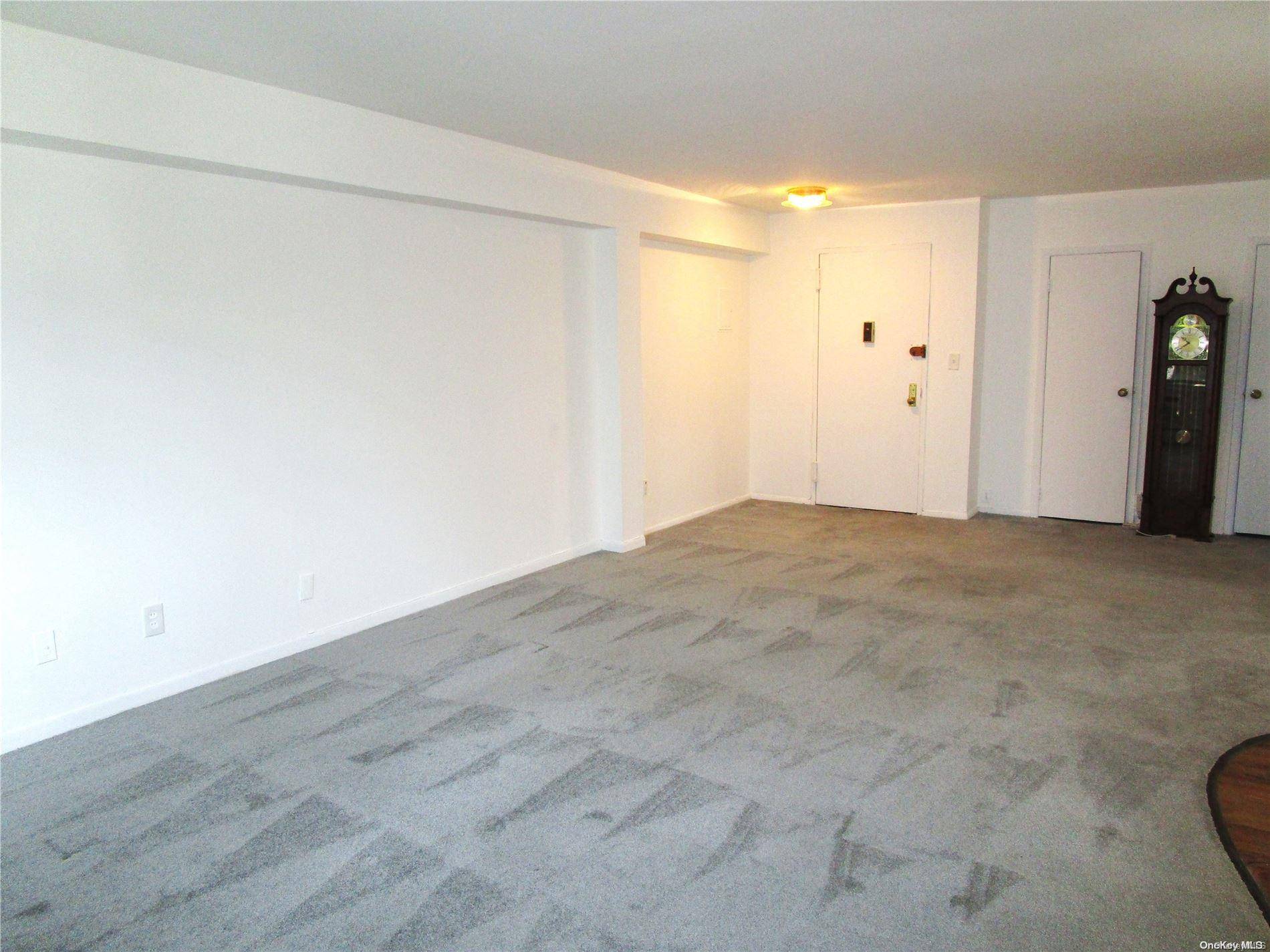 Lynbrook, NY 11563,2 Fowler AVE #227