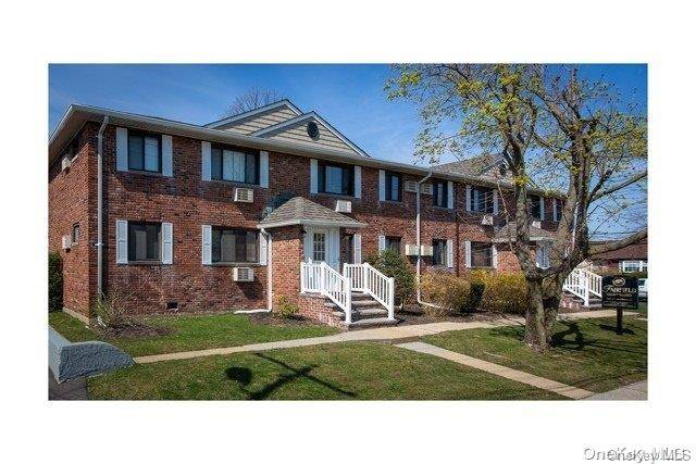 Lindenhurst, NY 11757,1090 North Alleghany AVE #8