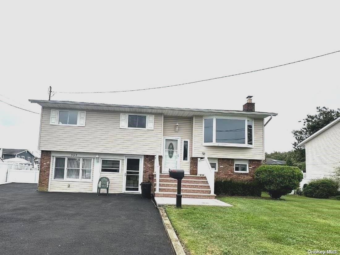 Lindenhurst, NY 11757,357 Idaho ST