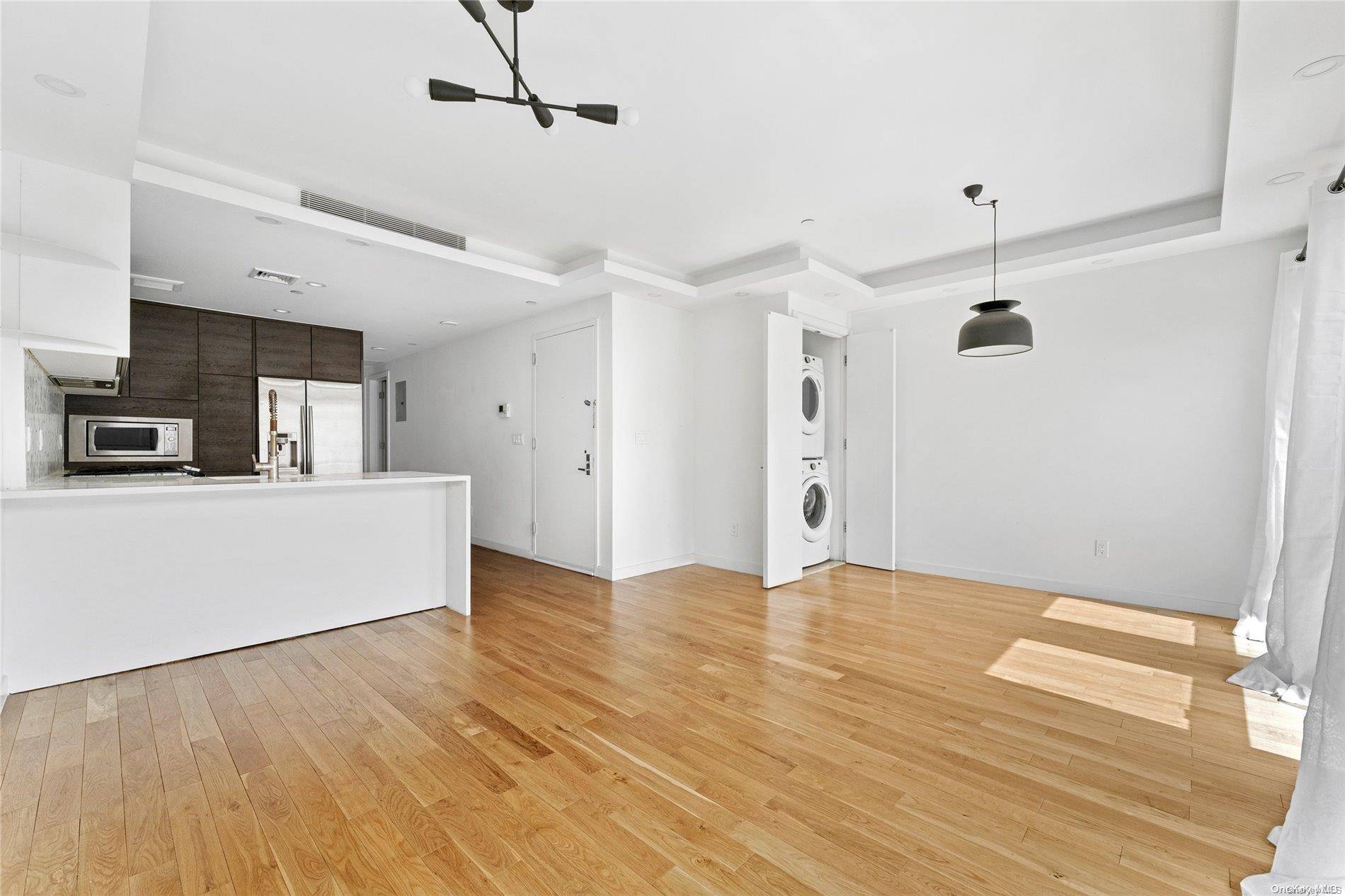 Bed-stuy, NY 11216,169 Lexington Ave #2