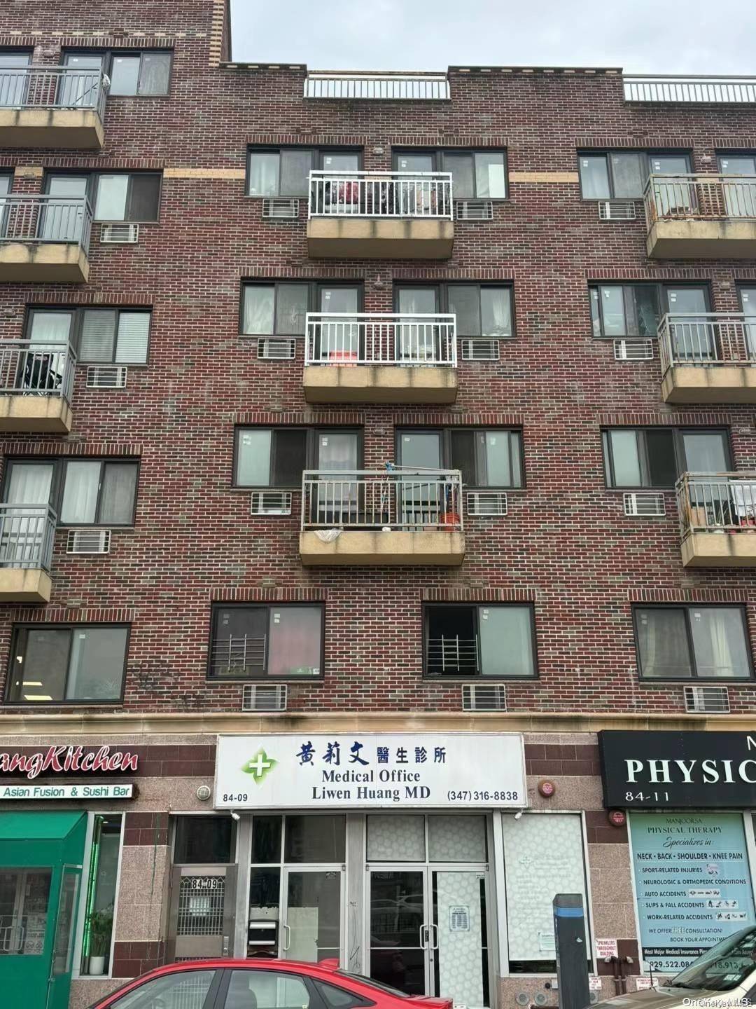 Elmhurst, NY 11373,84-09 Queens BLVD