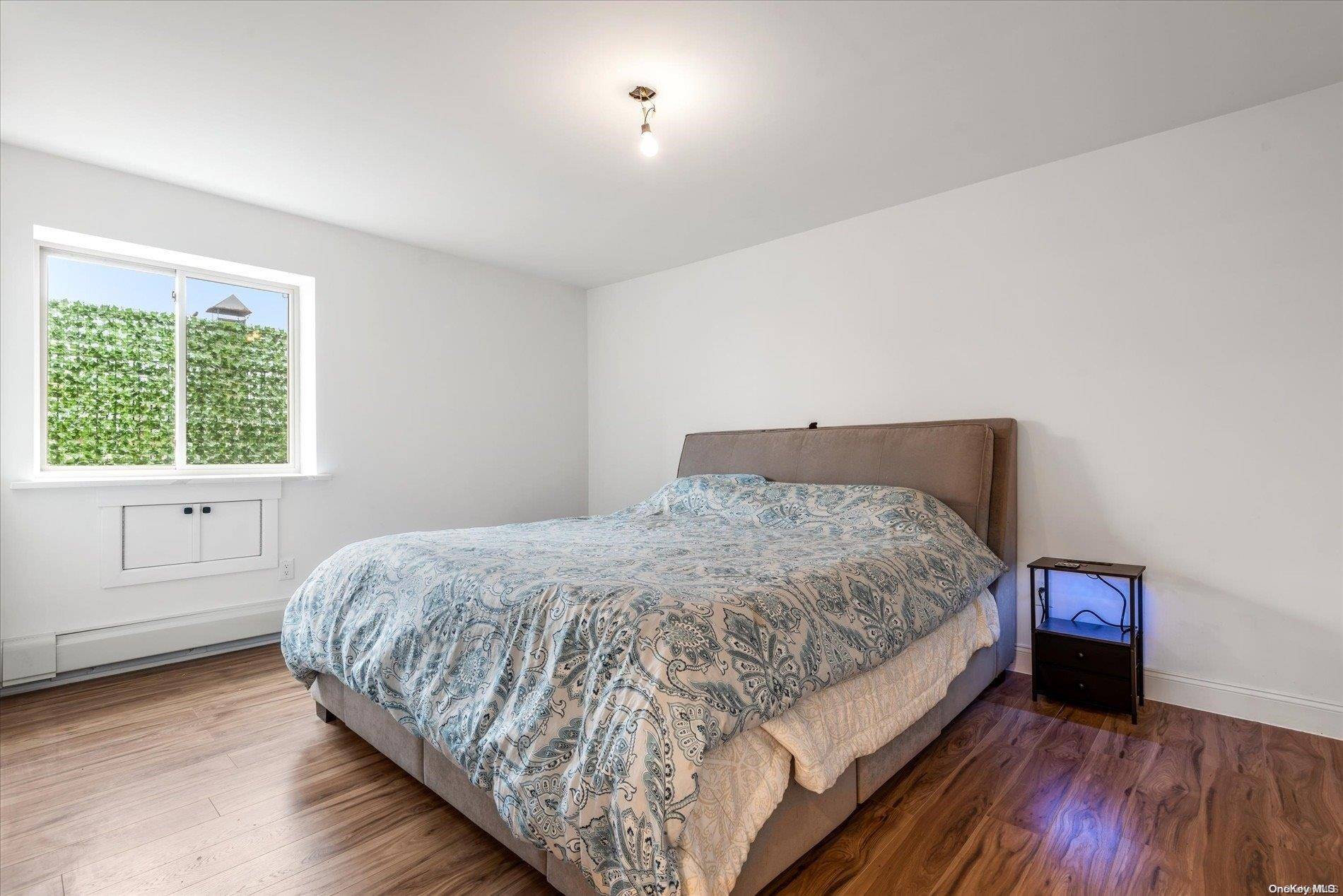 Middle Village, NY 11379,72-52 Metropolitan AVE #3D