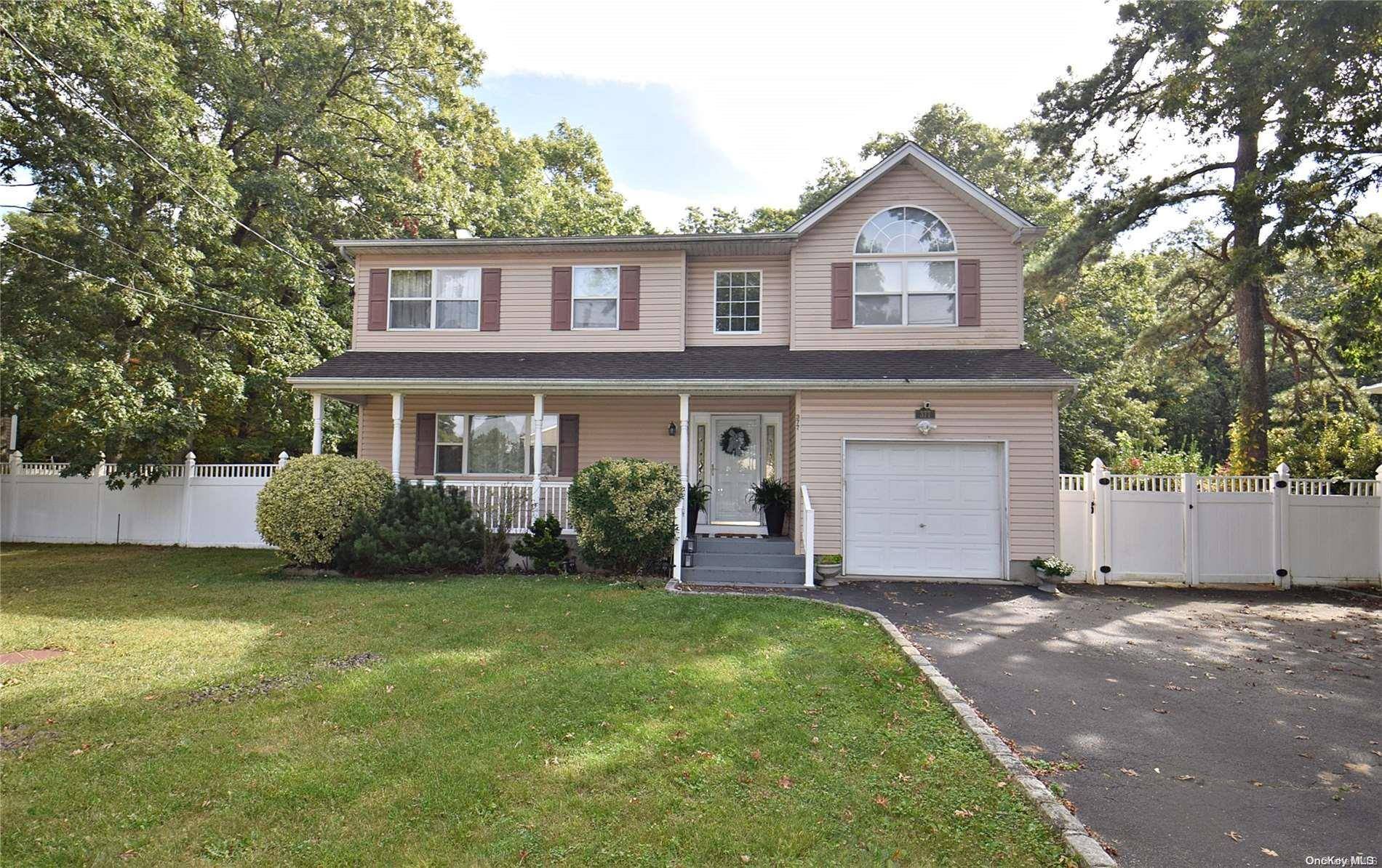 Deer Park, NY 11729,377 Skidmore RD