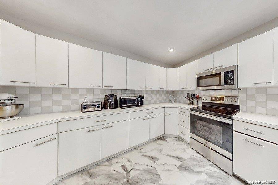 East Quogue, NY 11942,86 Whippoorwill LN