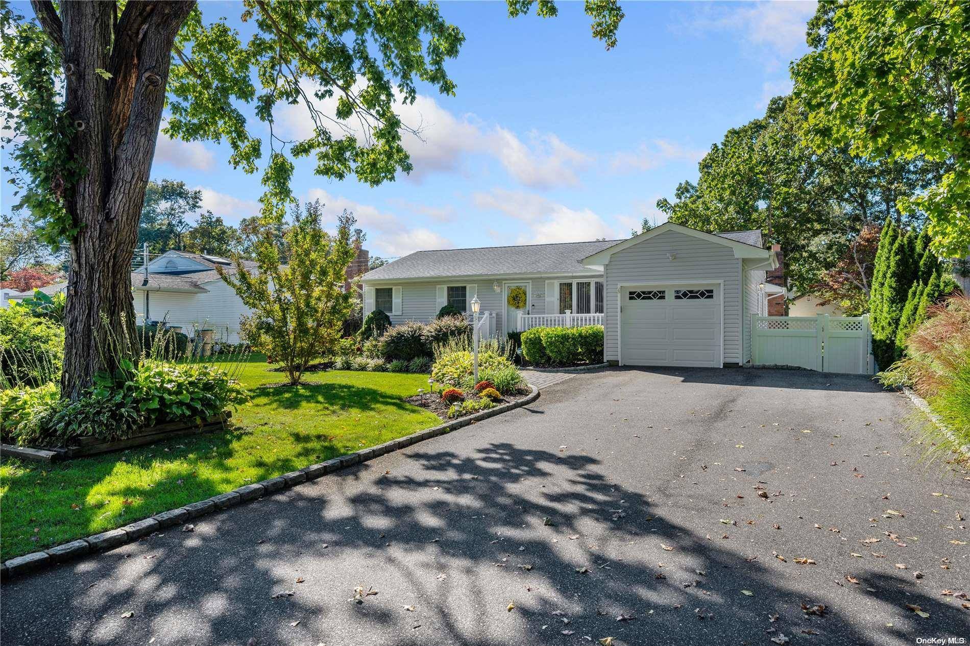 Hauppauge, NY 11788,84 Seusing BLVD