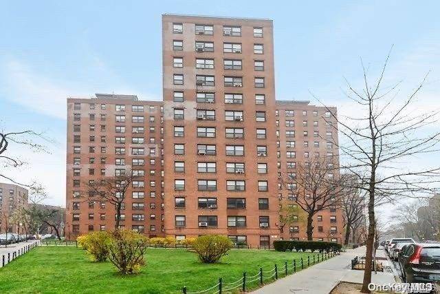 Rego Park, NY 11374,99-72 66th RD #1L