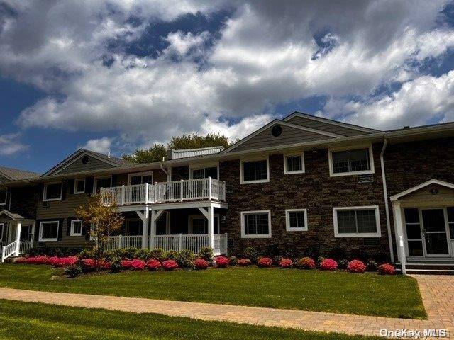 Lake Grove, NY 11755,25 Williams BLVD #25-2C