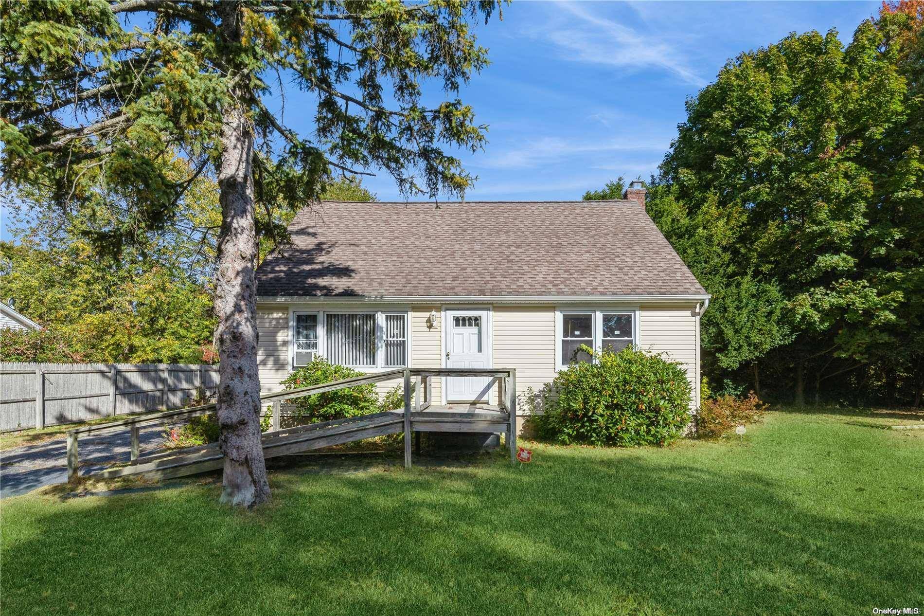 Ronkonkoma, NY 11779,471 Peconic ST