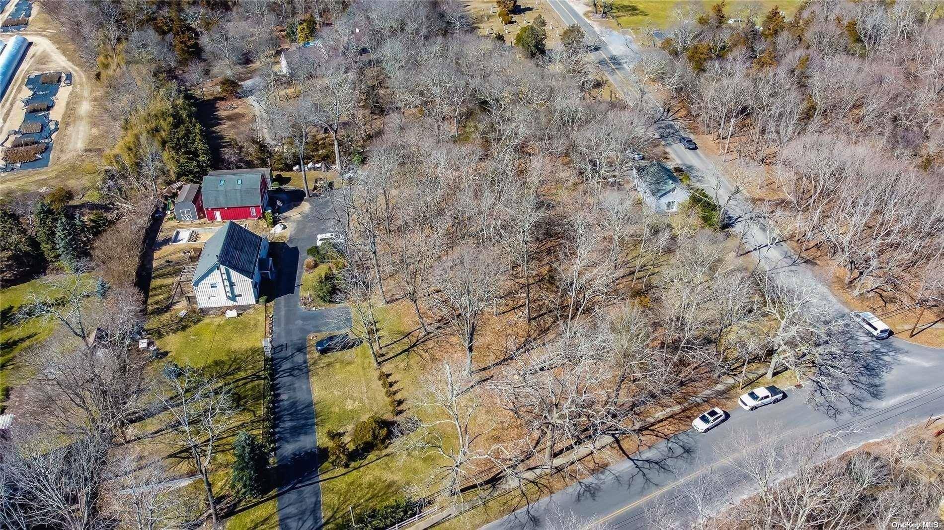 Laurel, NY 11948,585 Franklinville RD
