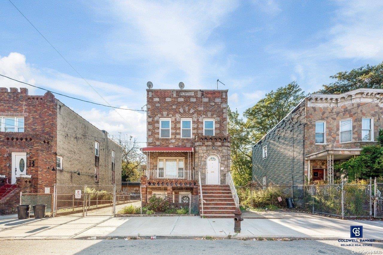 East New York, NY 11207,824 Barbey ST